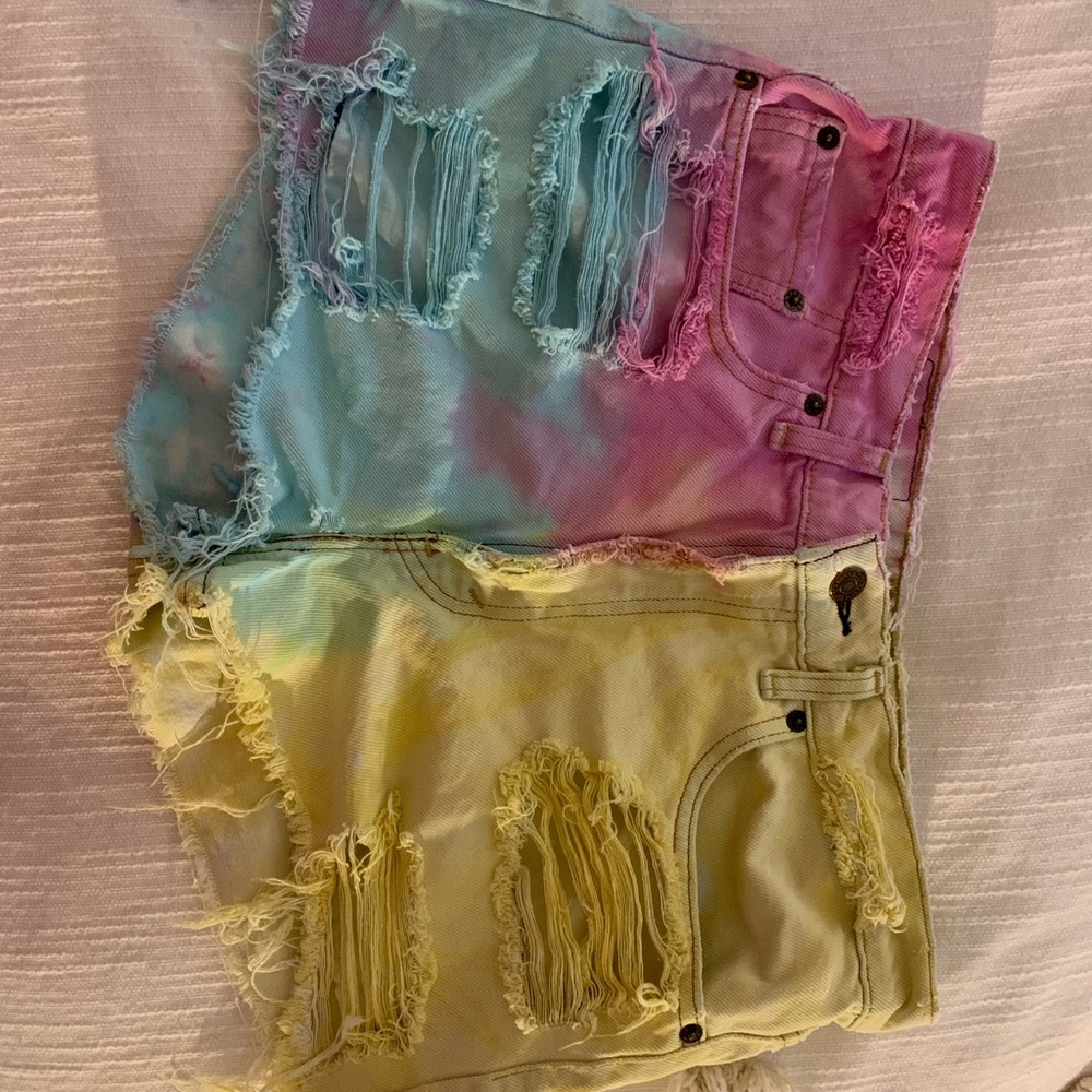 Levi high rise tyedye shorts